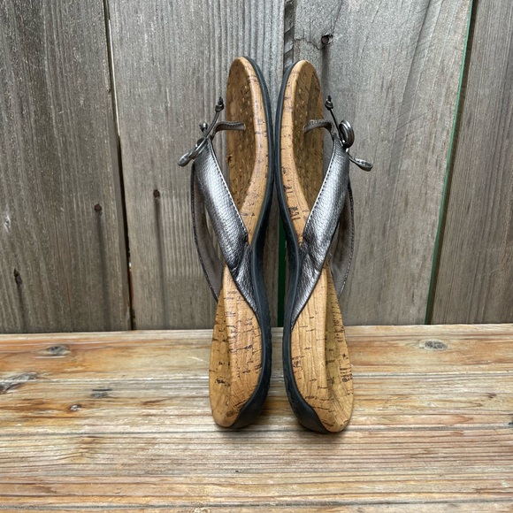 Vionic Bella Metallic Silver Thong Sandal Womens Size 8 - Picture 7 of 16